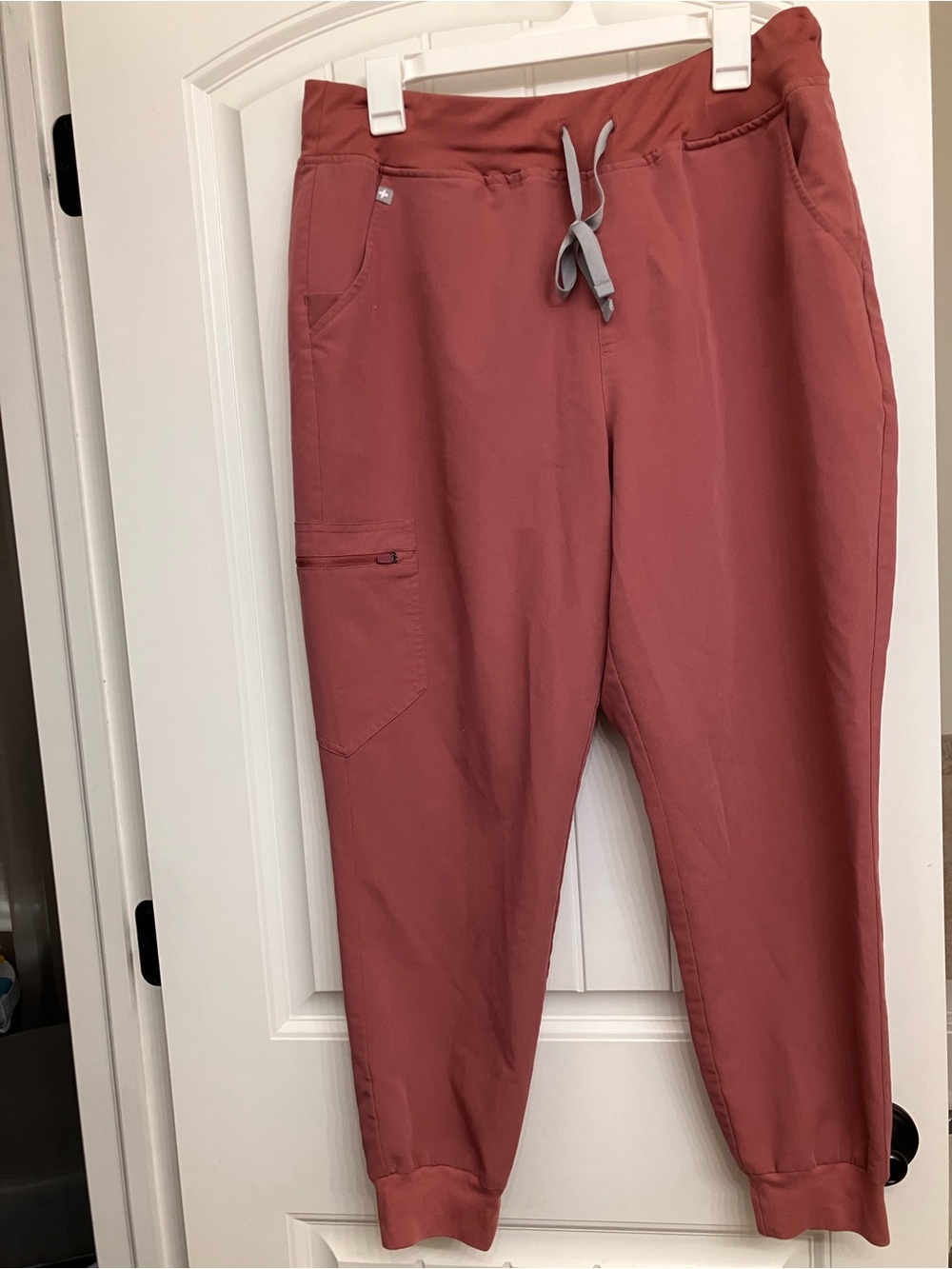 Figs Women's Track Jogger Pants - Dusty Rose